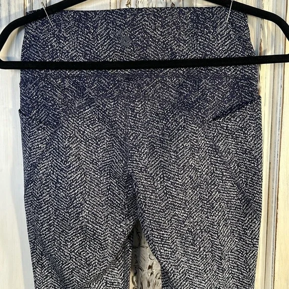 Curated Four Piece Workout Bundle - Picture 12 of 12